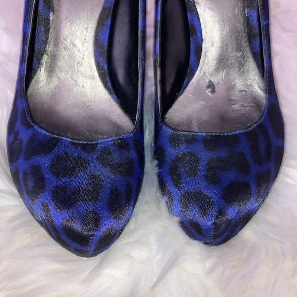 CARLOS SANTANA Satin Leopard Platform Pumps 7M Platonic - Picture 8 of 9